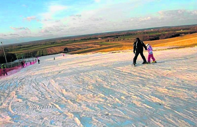 Stok narciarski w Siedleszczanach działa drugi sezon i cieszy się sporym zainteresowaniem wśród narciarzy z całego regionu.