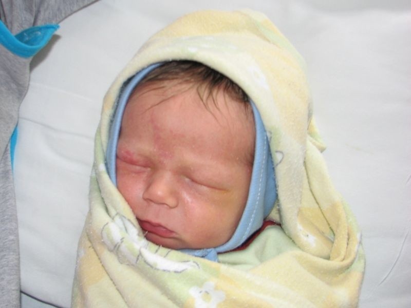 Jakub Fidura urodził się w środę, 19 września. Ważył 3750 g....
