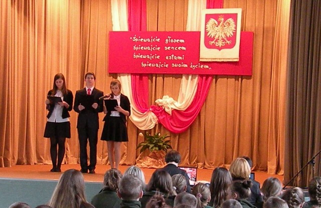 Uczniowie podstawówki, gimnazjum i liceum w Mariówce pod Przysuchą mieli swoją akademię patriotyczną.