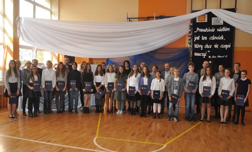 Burmistrz Końskich ufundował stypendia dla najzdolniejszych uczniów