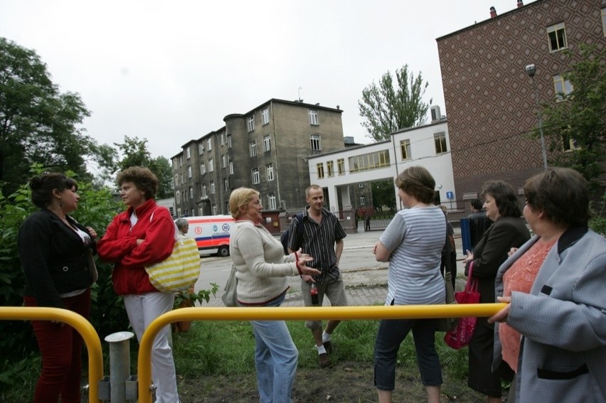 Ewakuacja Szpitala przy Raciborskiej po alarmie bombowym w...