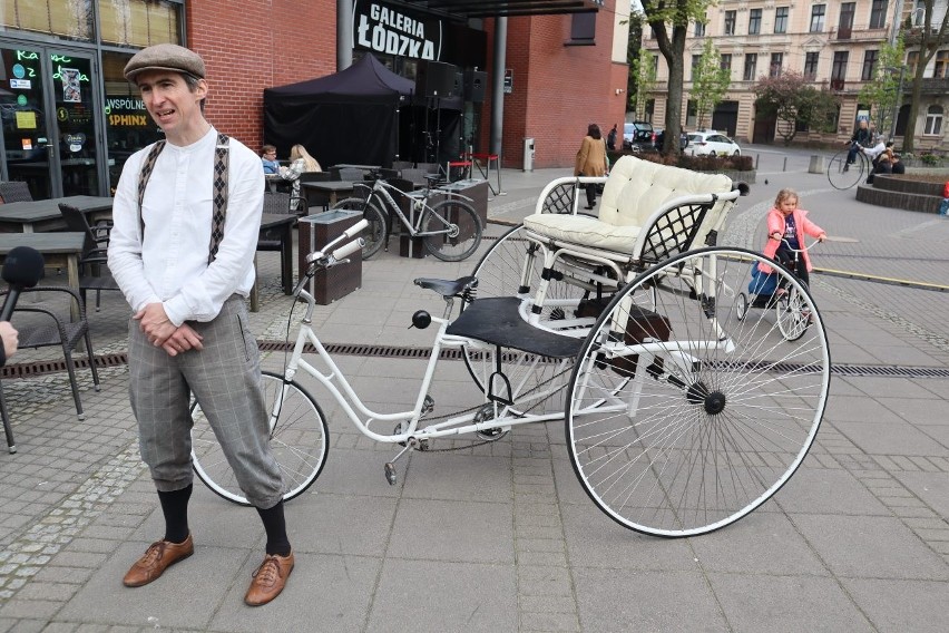 Piknik rowerowy przed Galerią Łódzką