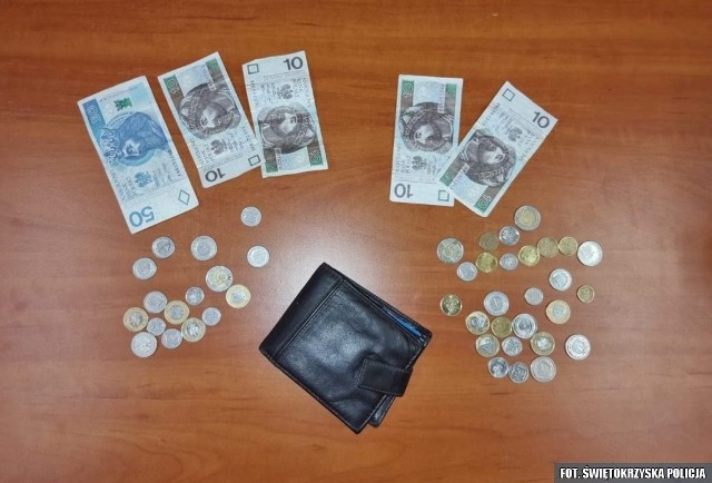 Policjanci odzyskali portfel i część pieniędzy