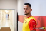 Portugalczyk Filipe Oliveira podpisał kontrakt z Koroną Kielce. -To niezwykle uniwersalny piłkarz - mówi trener Maciej Bartoszek [ZDJĘCIA] 