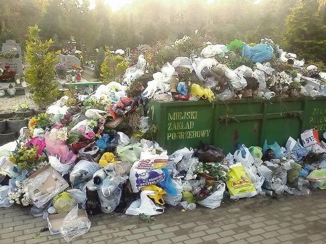 Te zdjęcie wykonał nasz Czytelnik we wtorek ok. 15.00. - Nie mamy się czym chwalić - skomentował.