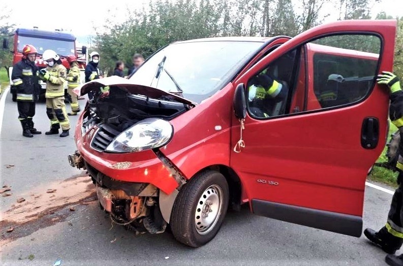 Na szczęście kierowca renault nie odniósł żadnych obrażeń