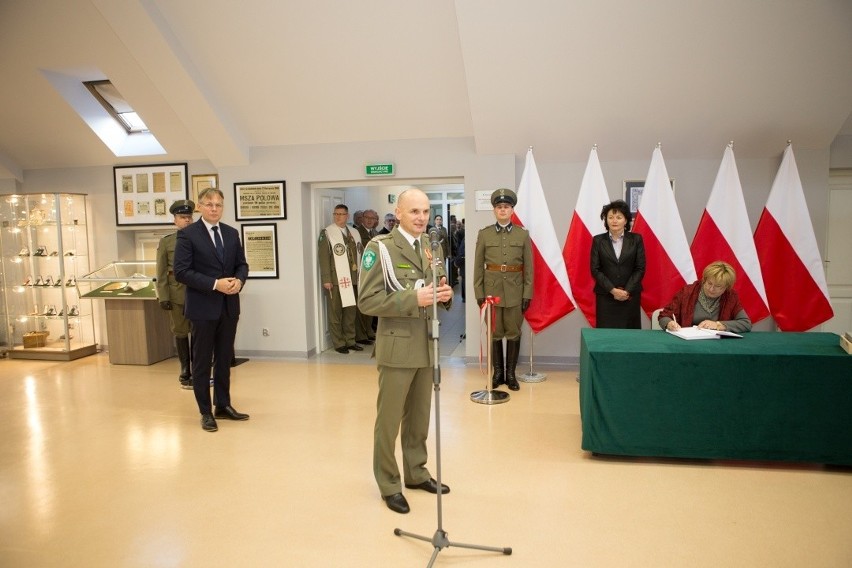 Nowy Sącz. Karpacki Oddział Straży Granicznej ma nową salę tradycji i wspaniałe eksponaty [ZDJĘCIA]