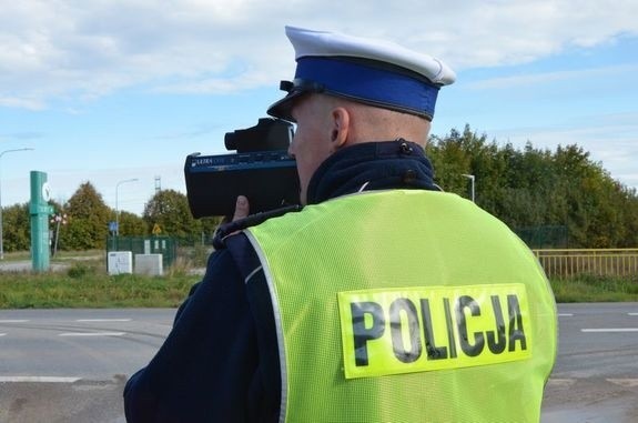 Słupscy policjanci na drogach miasta i powiatu skontrolowali niemalże 400 uczestników ruchu drogowego w miniony długi weekend