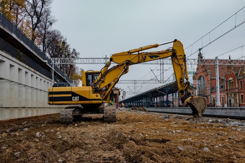 Remont dworca Gdańsk Główny. PLK budują nowoczesny peron dla podróżnych [zdjęcia]