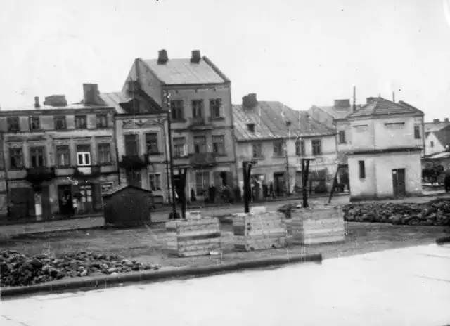 9 czerwca 1941 r. na Starym Rynku w Kutnie Niemcy dokonali egzekucji trzech Polaków