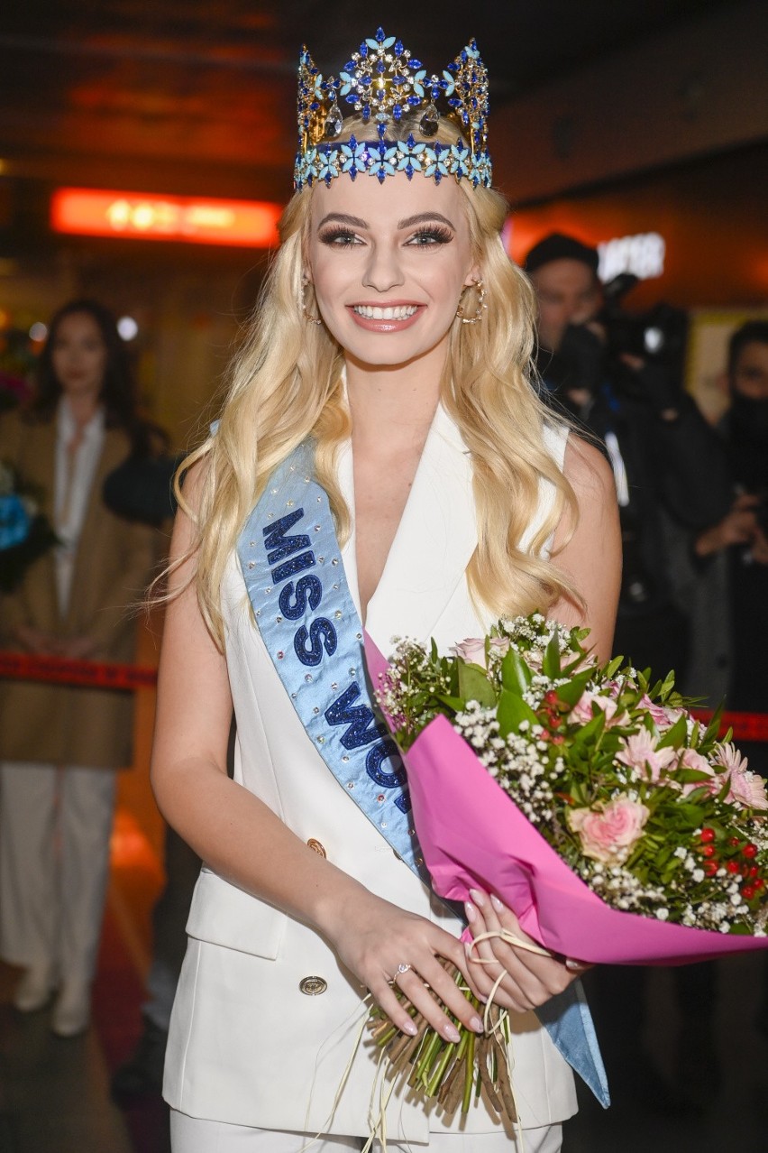 ♔ The Official Thread Of Miss World 2021 ® Karolina Bielawska of Poland ♔ - Page 2 6240de6a8d7ad_o_large