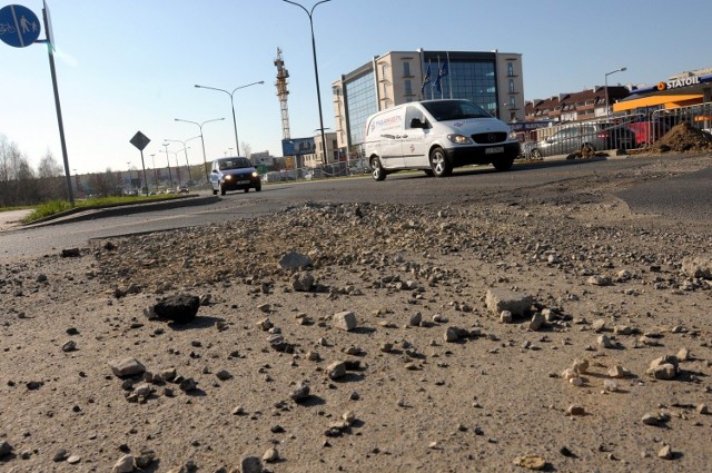 Nowy asfalt na ul. Jana Pawła II zostanie położony po zakończeniu wszystkich prac