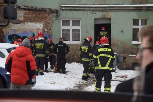 Gniezno: Pożar w centrum. Trzy osoby przewieziono do szpitala