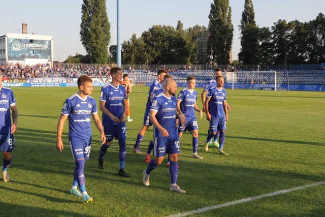 Ruch Chorzów w pierwszym meczu sezonu zremisował z Pogonią Siedlce 1:1. W sobotę 14 sierpnia 2021 Niebiescy podejmą GKS Bełchatów.