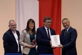 Powiat Włoszczowski likwiduje białe plamy komunikacyjne (ZDJĘCIA, MAPA)