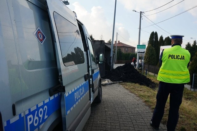 Ciężarówka zablokowała wjazd na autostradę A1