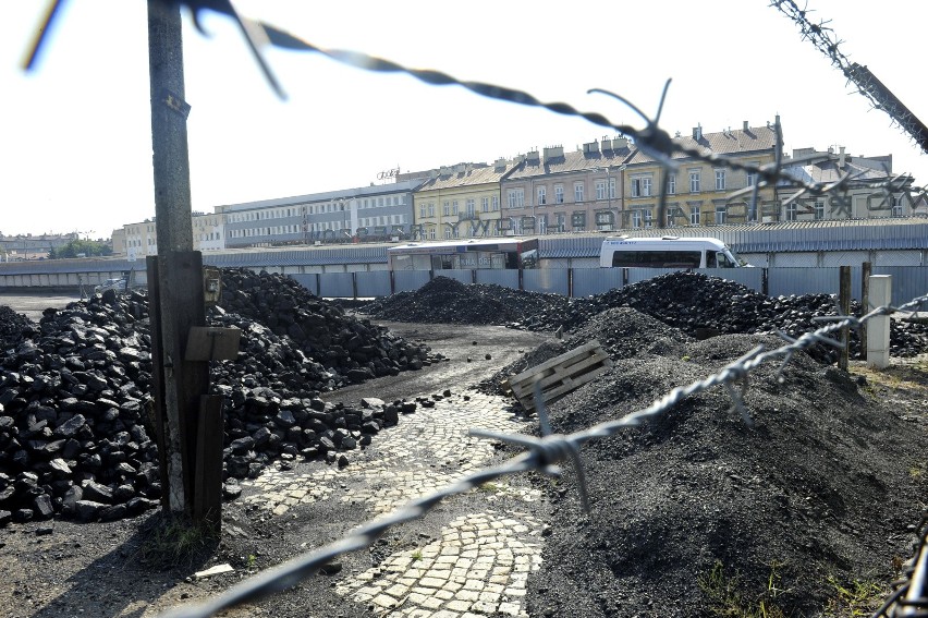 Na Śląsku brakuje węgla. PGG ogranicza sprzedaż do 3-5 ton na jednego kontrahenta. Kopalnie wprowadzają dobowe limity sprzedaży