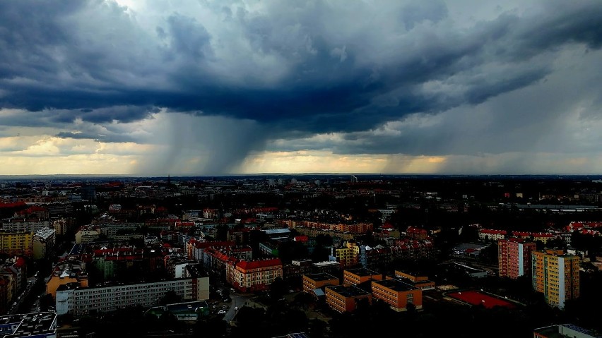 Burze i wichury nad Wrocławiem. W Mietkowie spadł grad! Pogoda zepsuła się w kilkanaście minut
