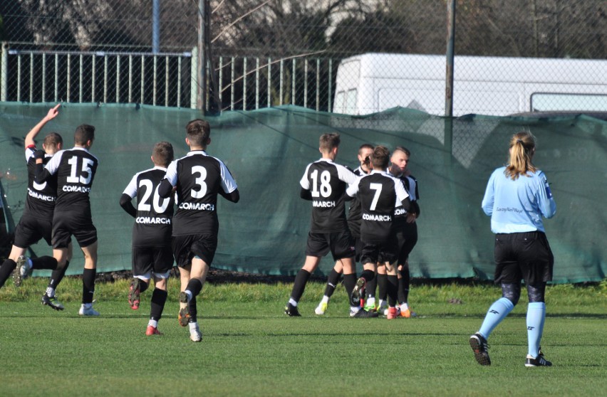 Centralna Liga Juniorów U-17: Wisła - Cracovia. Derby Krakowa pod wodzą... sędzin. "Pasy" przyćmiły "Białą Gwiazdę" [ZDJĘCIA]