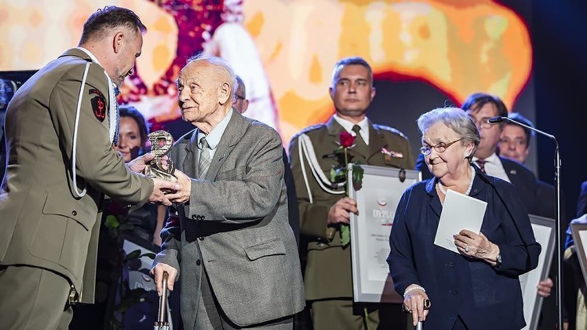 Jednostka Wojskowa Komandosów z Lublińca laureatem konkursu „Wawa Bohaterom”. „Z weteranami tworzymy jedną wielką rodzinę” [ZDJĘCIA]