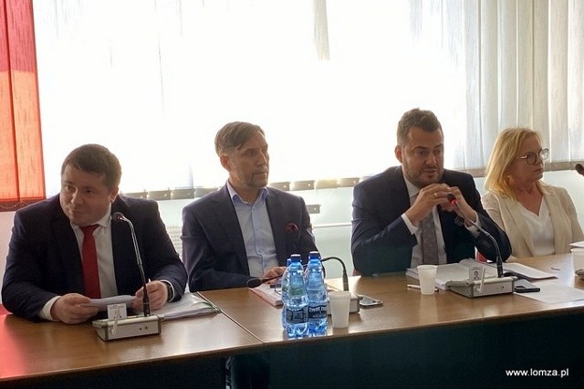 LXXIII sesja Rady Miejskiej w Łomży. Prezydent Mariusz Chrzanowski uzyskał wotum zaufania i absolutorium.