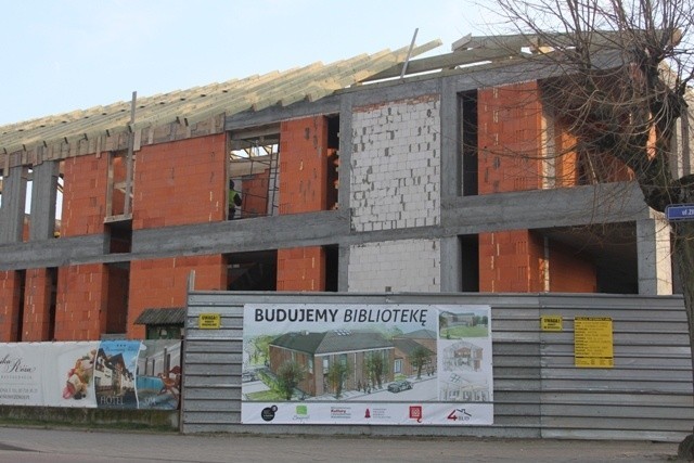 Kolejny etap budowy biblioteki w Supraślu. Budynek rośnie w oczach (zdjęcia)