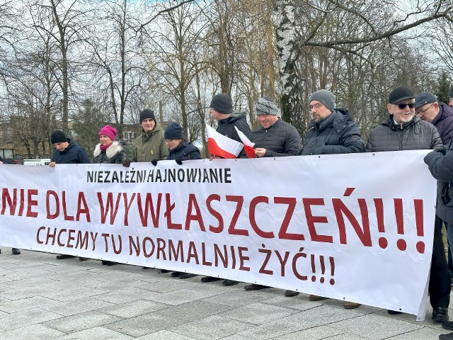 Oprócz chęci zamanifestowania swojego zdania na temat ochrony Puszczy Białowieskiej, mieszkańcy prowadzili zbiórkę podpisów pod wnioskiem o zwołanie referendum lokalnego