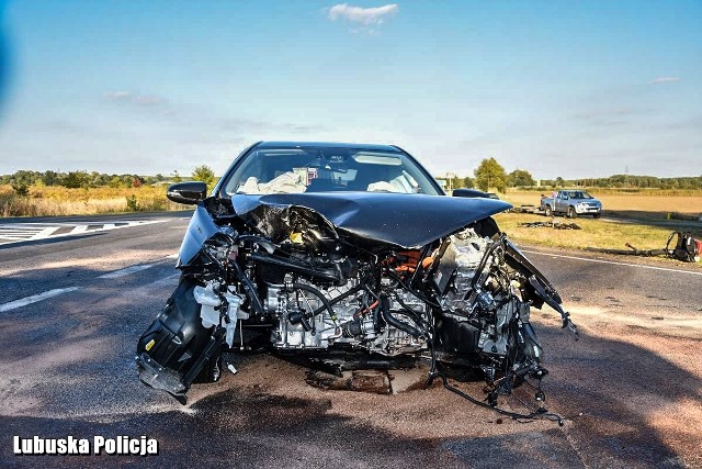 Powiat krośnieński. Sprawca czwartkowej (27 września 2018) kolizji stanie przed sądem. Powód? Auto którym kierował, zostało skradzione z terenu Niemiec.