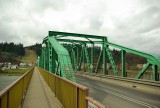 Uwaga, są ograniczenia przejazdu na moście w Huzelach w Bieszczadach. - Poniesiemy straty! - protestują przedsiębiorcy