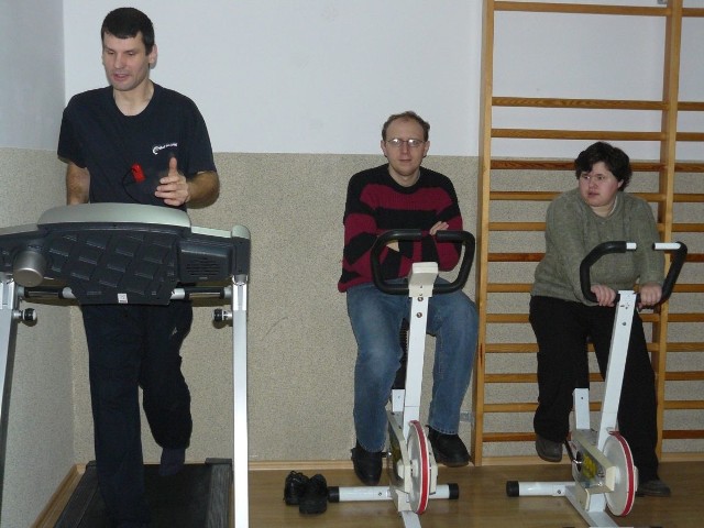 - Fajnie czasem się rozruszać - mówią Marek Borowicz (od lewej), Grzesiek Oleksiewicz i Małgosia Wojtkowiak