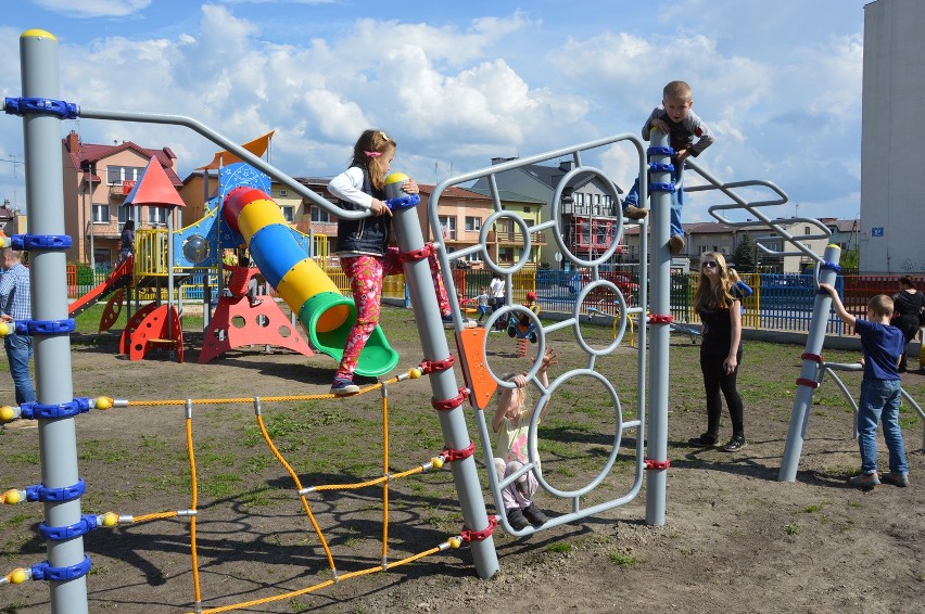 Super plac zabaw przy ul. 1 Maja w Wyszkowie (zdjęcia)