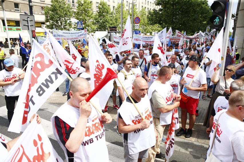 Protest górników i energetyków  w Warszawie. „Jawne łamanie...
