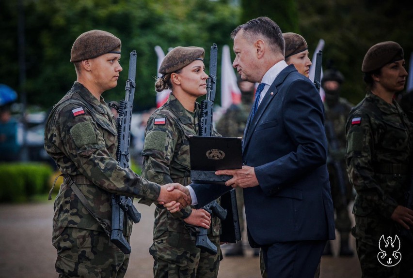 Przysięga żołnierzy Wojsk Obrony Terytorialnej w Ełku