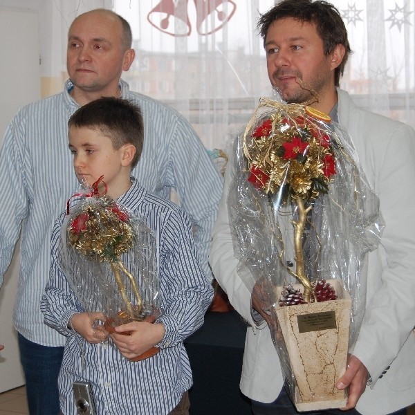 Andrzej Piasek Piaseczny (z prawej) wraz z Hubertem Gołkowski i Michałem.