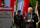 W Tarnowie odsłonięto pomnik Lecha Kaczyńskiego. "Od zawsze był oddany Polsce"