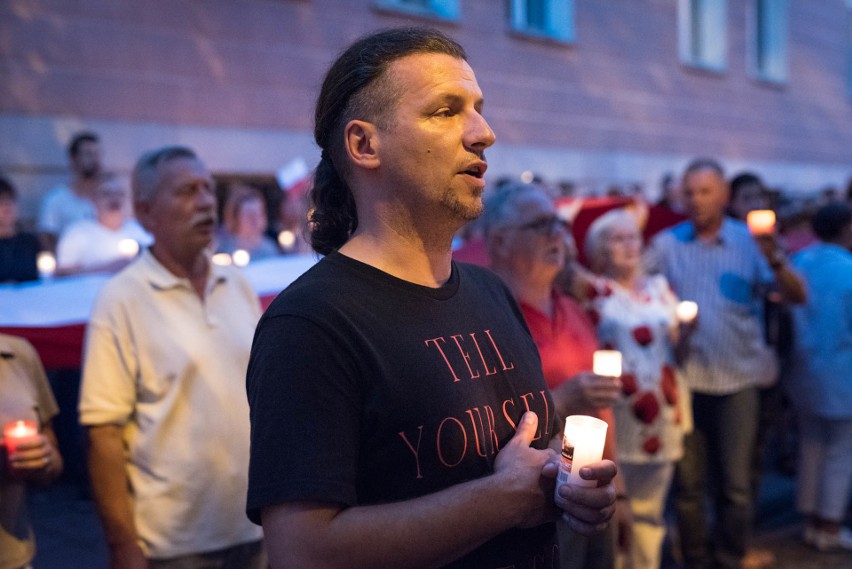 Ponad 1000 osób na proteście na placu Daszyńskiego w Opolu...