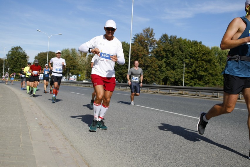 Uczestnicy Maratonu Warszawskiego 2018. Więcej zdjęć...