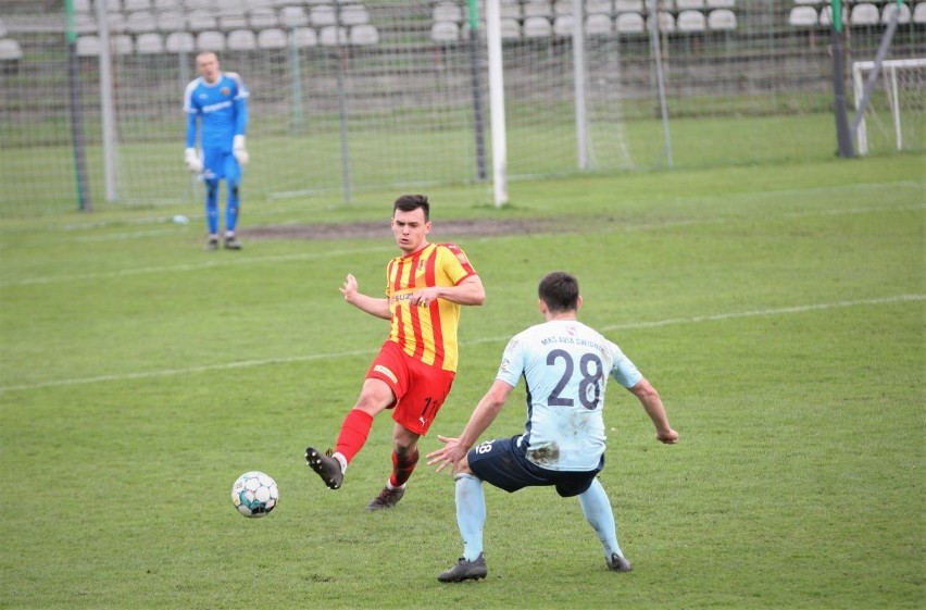 3 liga. Korona II Kielce przegrała z Avią Świdnik 0:3 i jest sytuacja w walce o utrzymanie jest coraz trudniejsza [ZDJĘCIA]