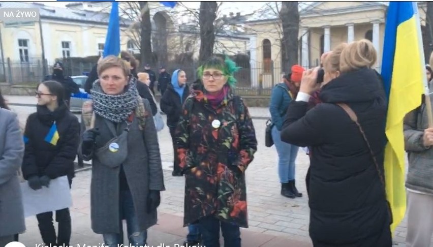 Kielecka Manifa pod hasłem „Kobiety dla Pokoju”. Pod znakiem wsparcia dla Ukrainy [ZDJĘCIA, WIDEO]