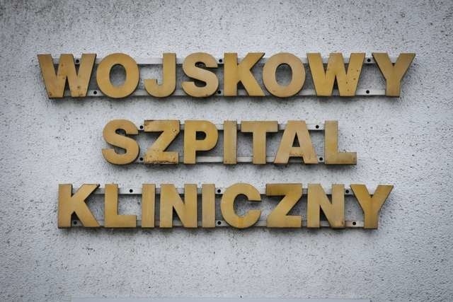 Wzmożony ruch na wąskich ulicach Powstańców Warszawy i Powstania Listopadowego. Tego właśnie obawiają się drogowcy, jeśli dojdzie do budowy parkingu przy szpitalu wojskowym