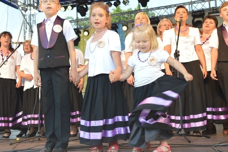 23. Festiwal Ziemia i Pieśń: rozśpiewana i barwna gala na finał imprezy w Szprotawie (zdjęcia) 