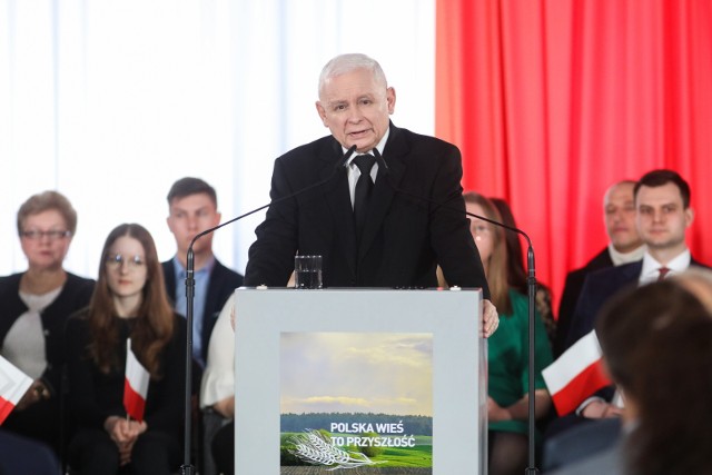 Prezes PiS Jarosław Kaczyński poinformował o tym, że rząd zdecydował o zakazie importu zboża i wielu produktów żywnościowych z Ukrainy.