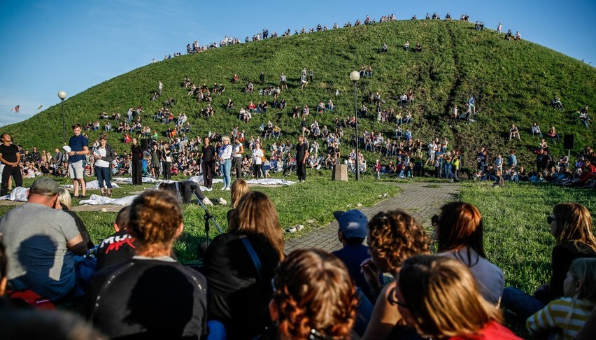 Międzynarodowy Festiwal Teatrów Plenerowych i Ulicznych FETA...