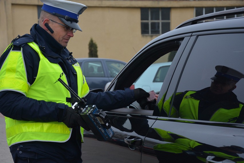 Kaskadowy pomiar prędkości. Wielka akcja w regionie. Policjanci złapali 61 kierowców (zdjęcia)