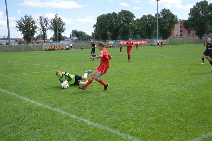 Chrobry U-15 przegrywa z FC Wrocław Academy 1:6 na start Centralnej Ligi Juniorów [ZDJĘCIA]