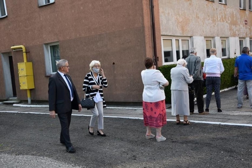 Wybory prezydenckie w Sławnie - kolejki do lokali wyborczych