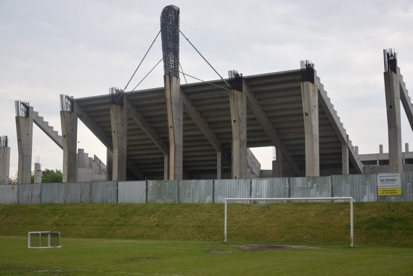 Pustki na budowie nowego stadionu Radomiaka przy ulicy Struga 63. Dlaczego? [NOWE ZDJĘCIA]