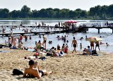 Gorący początek weekendu w Radomiu. Nad zalewem na Borkach ochłody szukało wielu mieszkańców miasta. Zobacz zdjęcia 