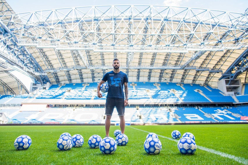 27-letni Szwed Mikael Ishak w środowym sparingu Lecha z...