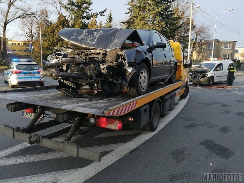 Zderzenie dwóch volkswagenów w Opolu.